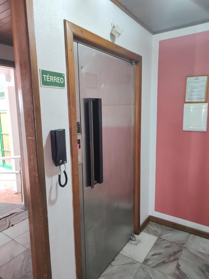 Alugo 2quartos Centrinho De A 50m Do Mar Apartamento